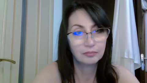 Snapshot of jinaluv chatting on May 12, 11:24 pm jinaluv online show from May 12, 11:24 pm