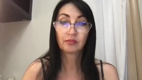 Snapshot of jinaluv chatting on June 5, 2:45 pm jinaluv online show from June 5, 2:45 pm
