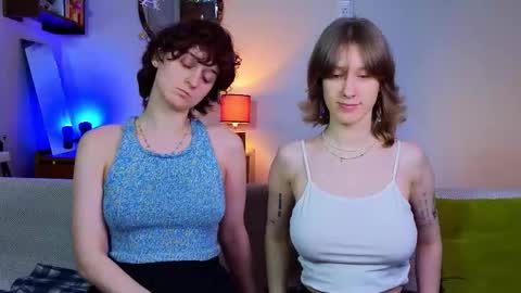 Hey Guys We are Julia ginger  Tina brunette online show from January 14, 3:01 am
