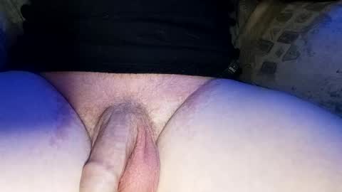 Snapshot of jizz4uuxx chatting on March 2, 11:42 pm Cum4u online show from March 2, 11:42 pm