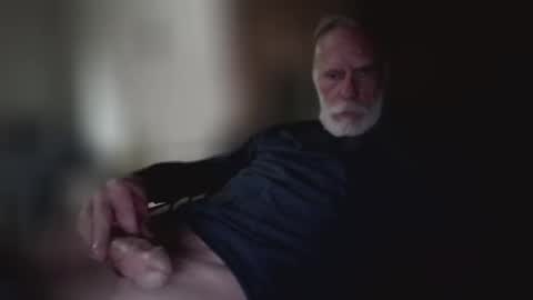 jizzmitten5 online show from January 9, 8:50 am