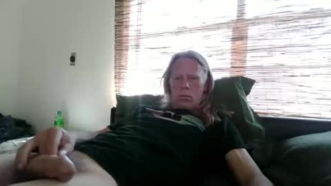 jizzmitten5 online show from March 21, 9:29 pm