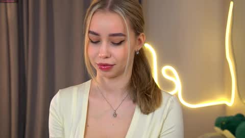 Jenny online show from October 27, 8:29 am