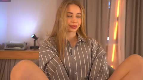 Jenny online show from February 11, 7:57 am