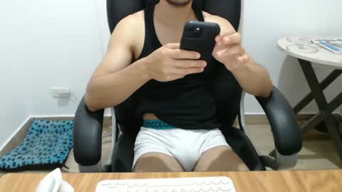 Snapshot of jjrod91 chatting on November 27, 2:13 am Jon online show from November 27, 2:13 am