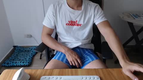 Snapshot of jjrod91 chatting on December 5, 6:48 pm Jon online show from December 5, 6:48 pm