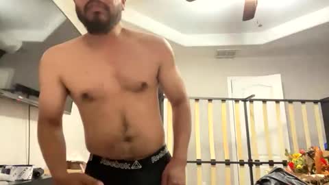 jjuarez5409 online show from March 4, 1:11 am