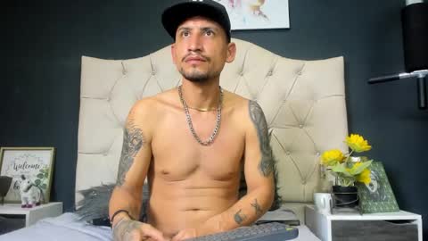 Snapshot of jm_hot_ chatting on February 16, 7:37 am jm_hot_ online show from February 16, 7:37 am