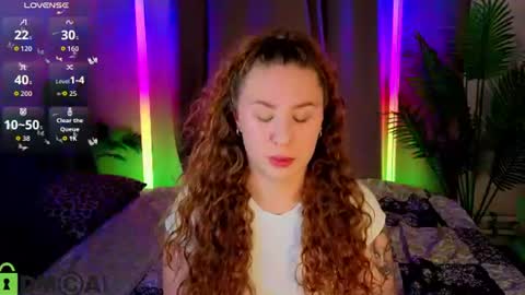 Snapshot of joan_green chatting on July 18, 3:00 am GMT2 Tue-Wed Fri-Sun 3-9AM Joan green online show from July 18, 3:00 am