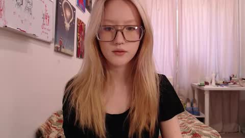 joan_kiss online show from September 29, 11:04 am