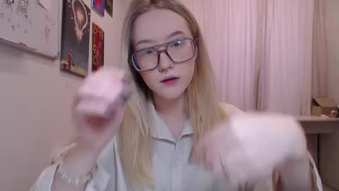 joan_kiss online show from February 14, 10:56 am