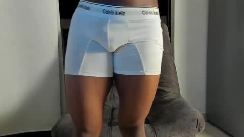 Snapshot of joan_saenz chatting on January 4, 12:37 am JOAN SAENZ online show from January 4, 12:37 am