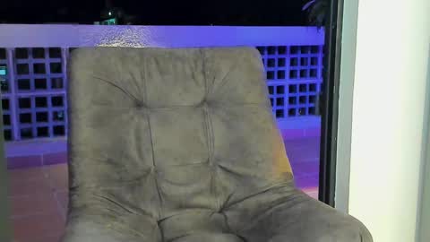 Snapshot of joan_saenz chatting on January 7, 1:06 am JOAN SAENZ online show from January 7, 1:06 am