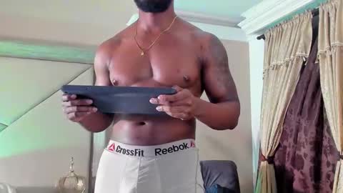 Snapshot of joan_saenz chatting on February 17, 12:43 am JOAN SAENZ online show from February 17, 12:43 am