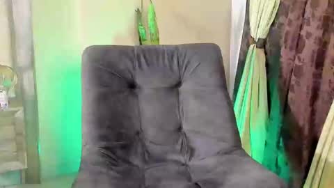 Snapshot of joan_saenz chatting on February 21, 10:59 pm JOAN SAENZ online show from February 21, 10:59 pm