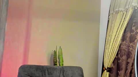 Snapshot of joan_saenz chatting on March 9, 10:52 pm JOAN SAENZ online show from March 9, 10:52 pm