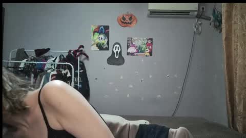 Snapshot of joanna_tompsonlove0 chatting on December 13, 7:10 pm Joannatompson online show from December 13, 7:10 pm