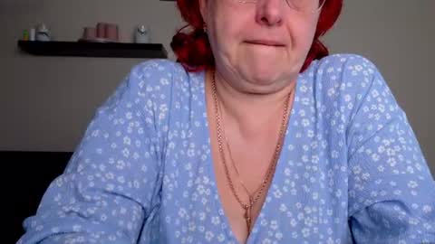 Snapshot of joannaandneighbour chatting on June 17, 8:06 am Joanna and Greg online show from June 17, 8:06 am