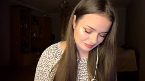 Elizabeth online show from December 15, 4:55 pm