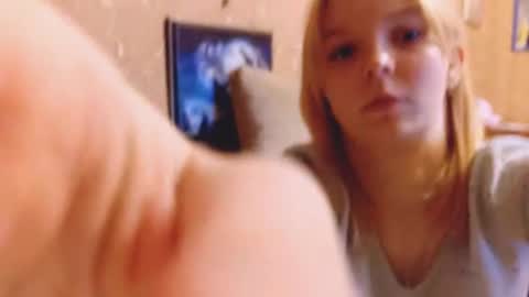 Snapshot of joannieherzberg chatting on October 16, 7:15 pm Mila online show from October 16, 7:15 pm