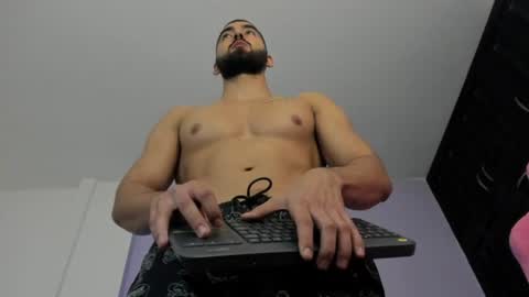 Snapshot of joao_batista_team chatting on July 12, 11:40 pm JOAO BATISTA online show from July 12, 11:40 pm