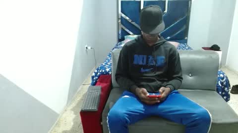 joao_leao online show from November 20, 12:05 pm