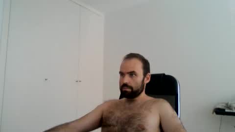 Snapshot of joaodias_18 chatting on June 2, 4:09 pm joaodias_18 online show from June 2, 4:09 pm