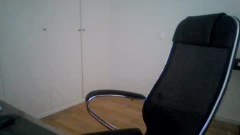 Snapshot of joaodias_18 chatting on July 6, 10:34 am joaodias_18 online show from July 6, 10:34 am