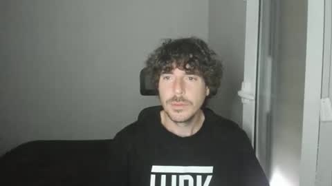 Snapshot of joaquin420_hot chatting on February 17, 3:51 pm joaquin420_hot online show from February 17, 3:51 pm