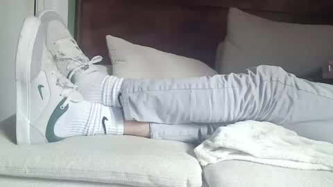 Snapshot of jobbeduval chatting on January 31, 11:03 am GUILLAUME feet and socks online show from January 31, 11:03 am