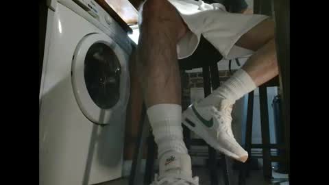 Snapshot of jobbeduval chatting on February 4, 8:06 pm GUILLAUME feet and socks online show from February 4, 8:06 pm