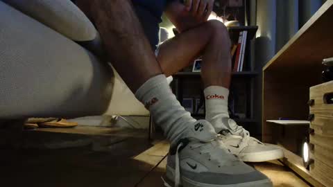 Snapshot of jobbeduval chatting on February 10, 7:38 pm GUILLAUME feet and socks online show from February 10, 7:38 pm