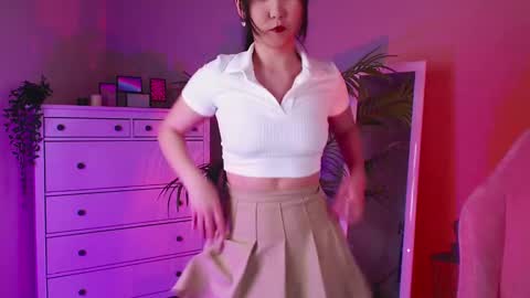 Amina online show from February 8, 12:28 pm