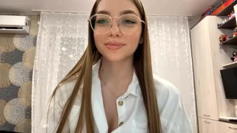 Snapshot of jodybrucker chatting on May 25, 6:03 pm Kate online show from May 25, 6:03 pm