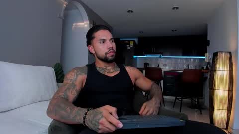 joe_esthetic online show from November 22, 10:20 pm