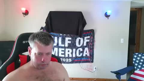 joejoe__ online show from April 17, 2:20 pm