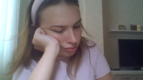 Jennifer online show from September 26, 1:26 pm