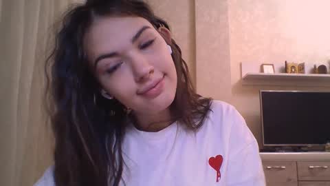 Jennifer online show from November 20, 5:45 pm