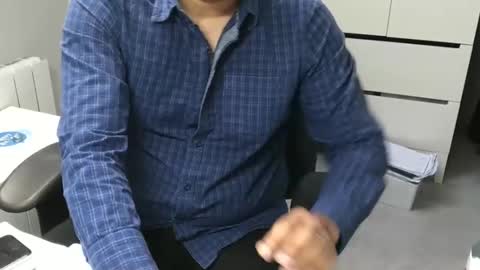 Snapshot of joeshades21 chatting on January 15, 12:04 pm joeshades21 online show from January 15, 12:04 pm