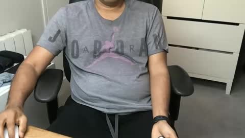 Snapshot of joeshades21 chatting on January 22, 9:24 am joeshades21 online show from January 22, 9:24 am