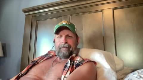 Snapshot of joestros chatting on April 3, 11:36 pm joestros online show from April 3, 11:36 pm