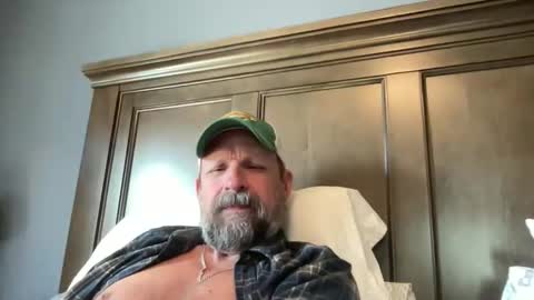 Snapshot of joestros chatting on April 13, 8:25 pm joestros online show from April 13, 8:25 pm