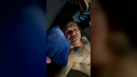 joey_olvera1 online show from March 23, 1:20 am