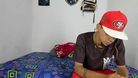 Snapshot of johan_and_antonella chatting on October 16, 3:40 am johan_and_antonella online show from October 16, 3:40 am