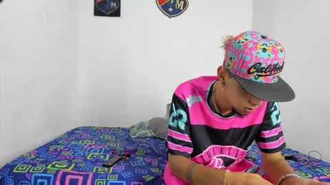 Snapshot of johan_and_antonella chatting on October 20, 3:40 am johan_and_antonella online show from October 20, 3:40 am