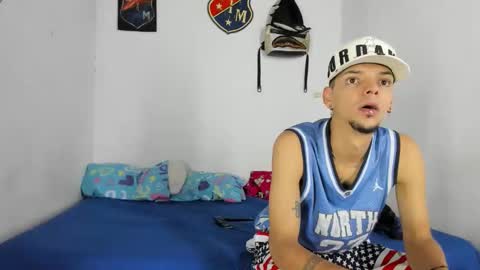 Snapshot of johan_and_antonella chatting on January 10, 11:20 pm johan_and_antonella online show from January 10, 11:20 pm