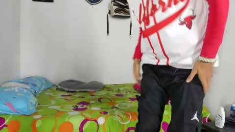 Snapshot of johan_and_antonella chatting on January 17, 10:42 am johan_and_antonella online show from January 17, 10:42 am