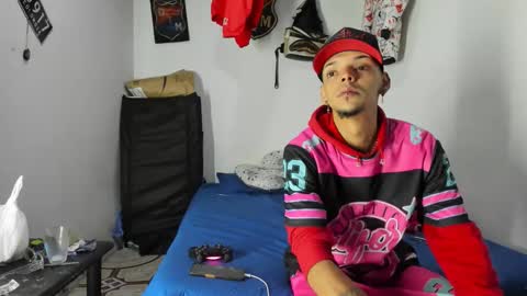 Snapshot of johan_and_antonella chatting on February 13, 1:12 am johan_and_antonella online show from February 13, 1:12 am