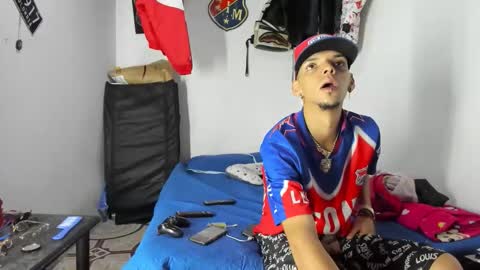 Snapshot of johan_and_antonella chatting on February 18, 5:47 am johan_and_antonella online show from February 18, 5:47 am