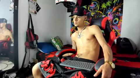 johan_and_antonella online show from August 4, 2:59 am